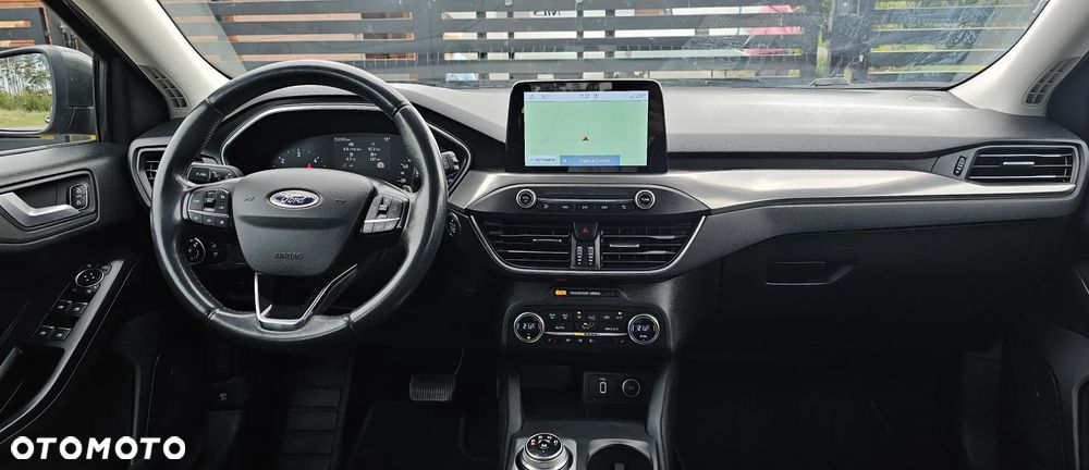 Ford Focus 1.5 EcoBlue Start-Stopp-System TITANIUM - 25