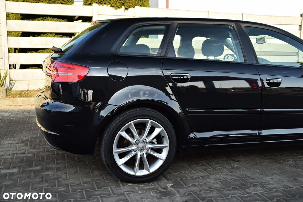 Audi A3 Sportback 1.6 TDI Attraction - 10