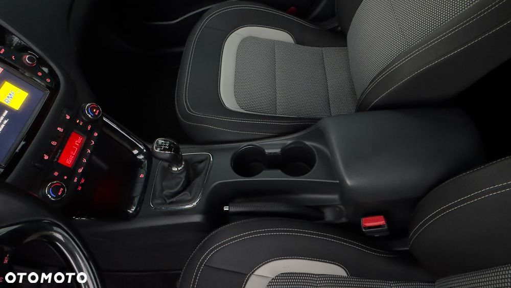 Kia Ceed - 15