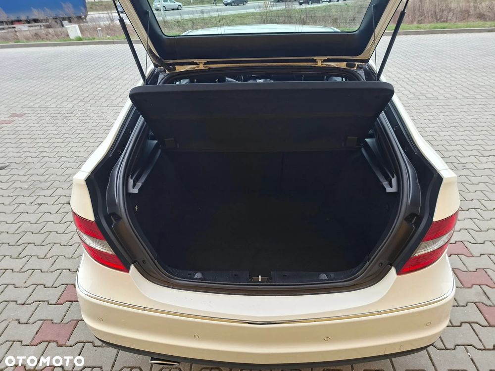 Mercedes-Benz CLC 180 Kompressor - 28