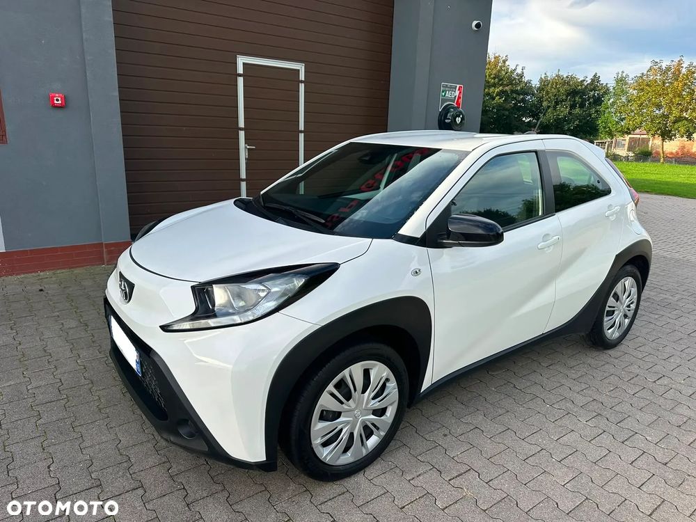 Toyota Aygo X S-CVT Play - 2