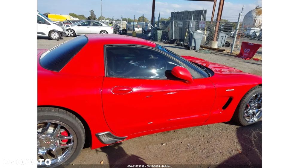 Chevrolet Corvette - 7