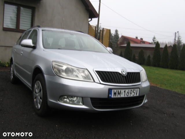 Skoda Octavia 1.6 Elegance - 4