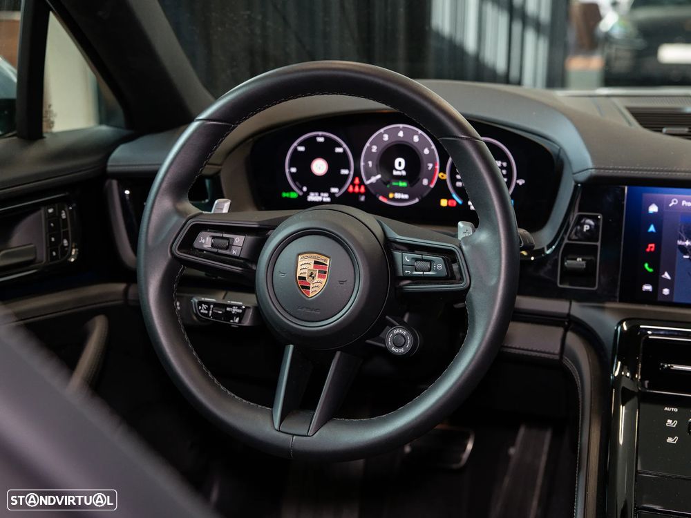 Porsche Panamera 4 E-Hybrid - 21