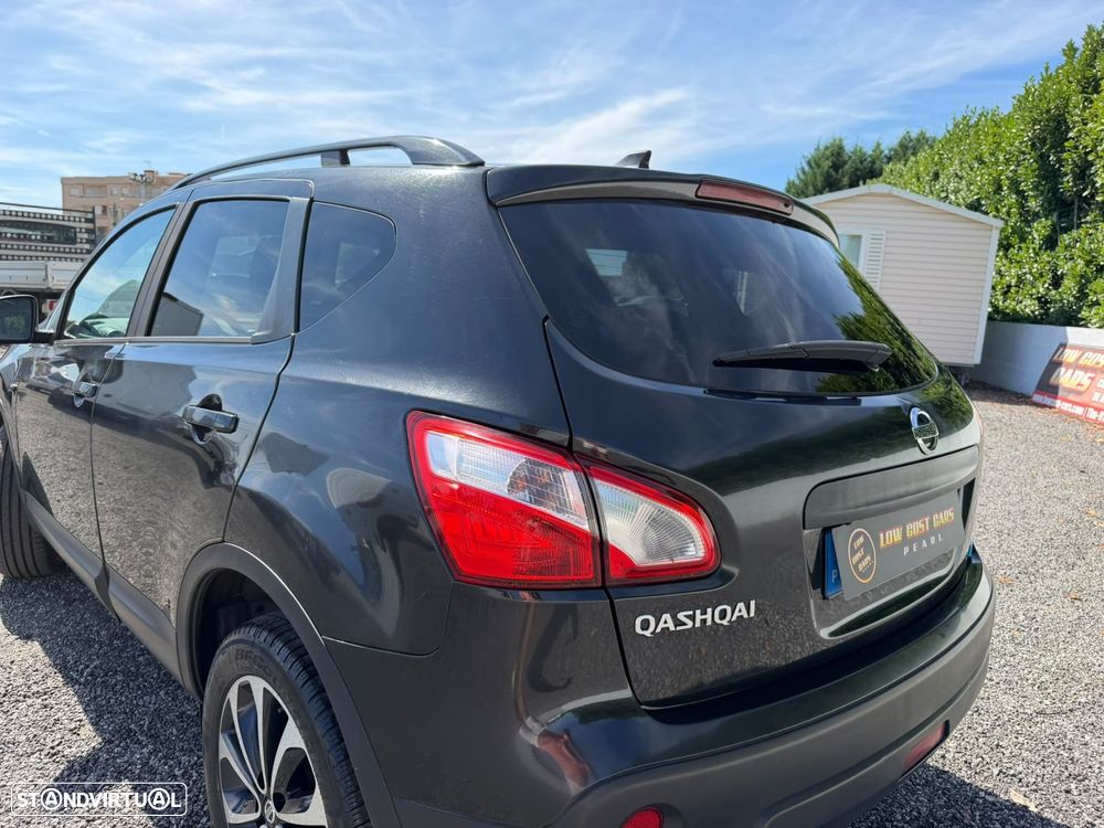 Nissan Qashqai 1.6 dCi Tekna Premium 18 - 30