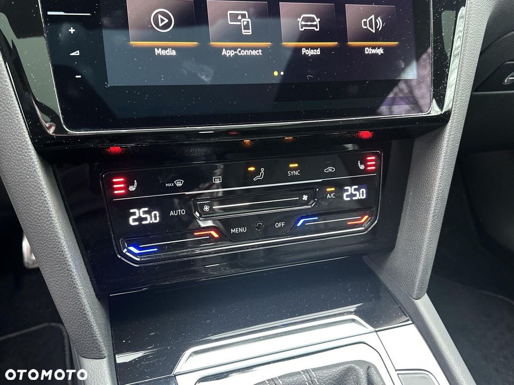 Volkswagen Arteon 2.0 TDI 4Motion R-Line DSG - 24