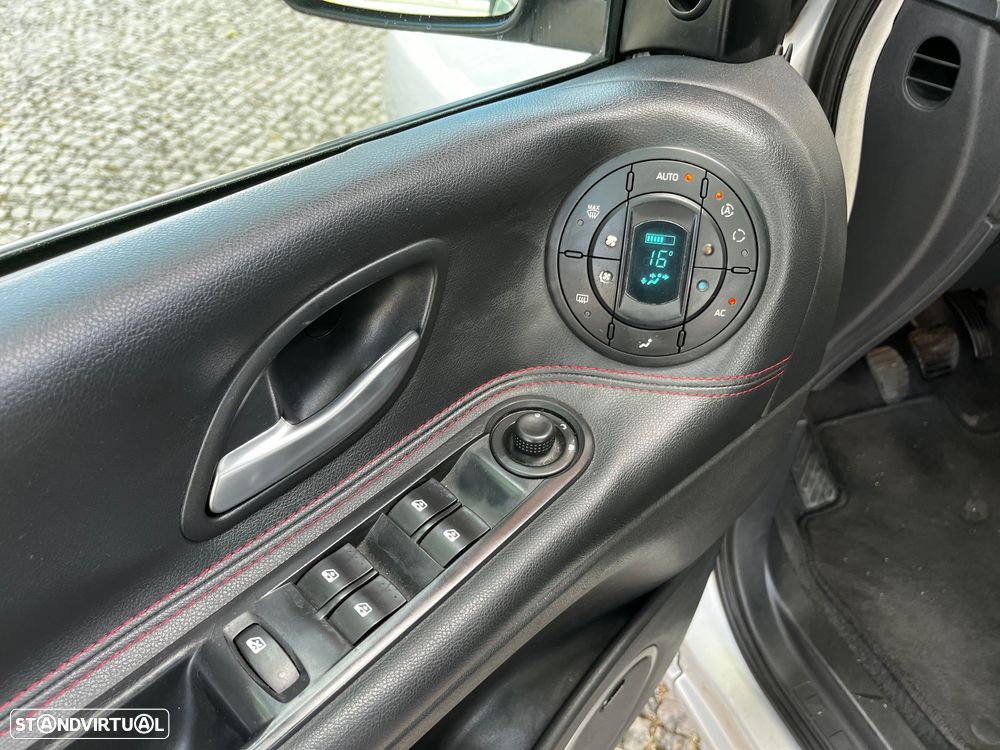 Renault Espace 2.0 dCi SE Travel 7L - 18