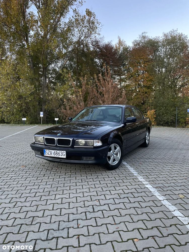 BMW Seria 7 728i L - 2