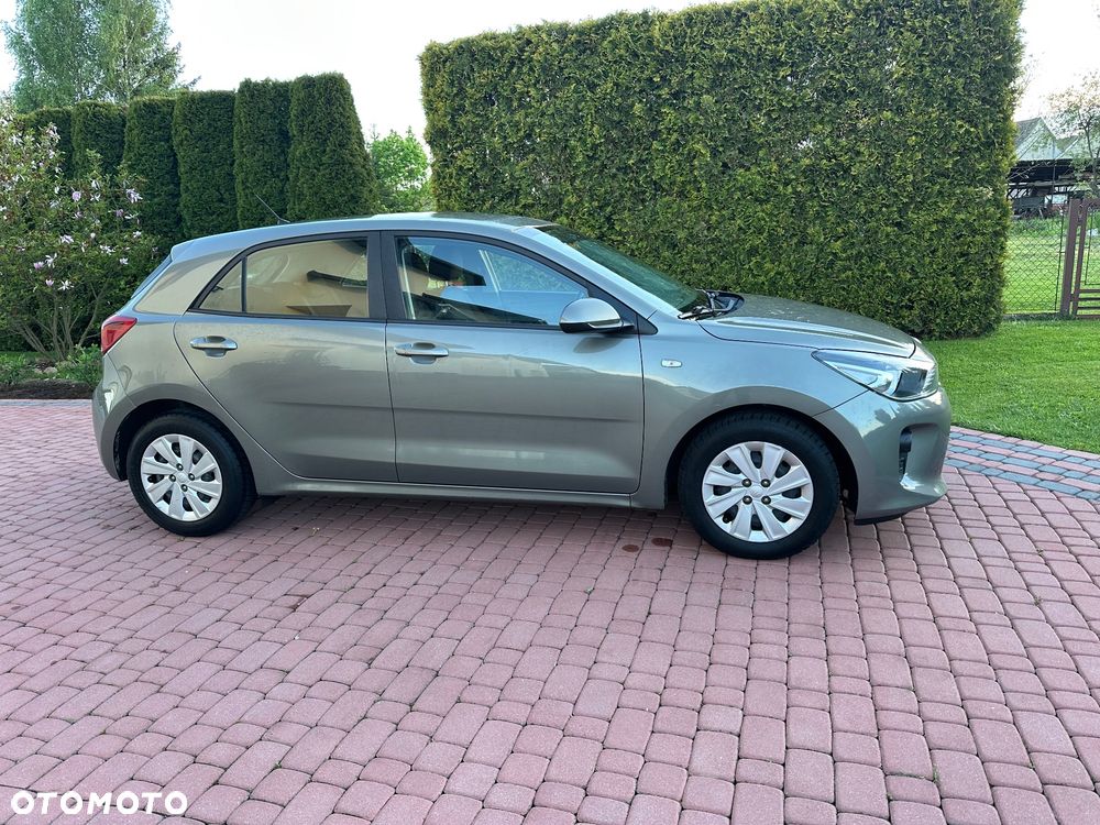 Kia Rio 1.2 L - 18