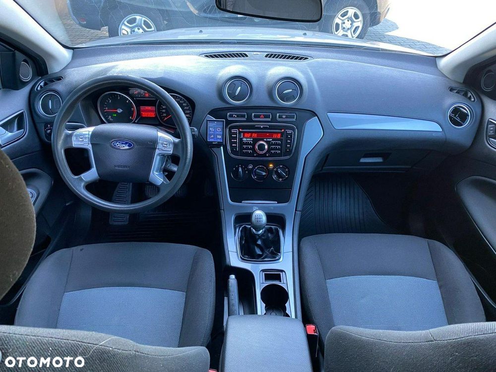 Ford Mondeo - 10