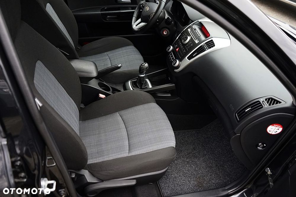 Kia Ceed 1.6 CRDi 90 ISG Spirit - 18