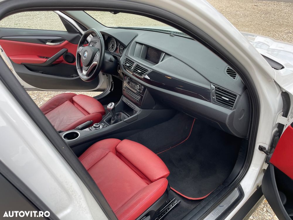 BMW X1 sDrive18d Sport Line - 7