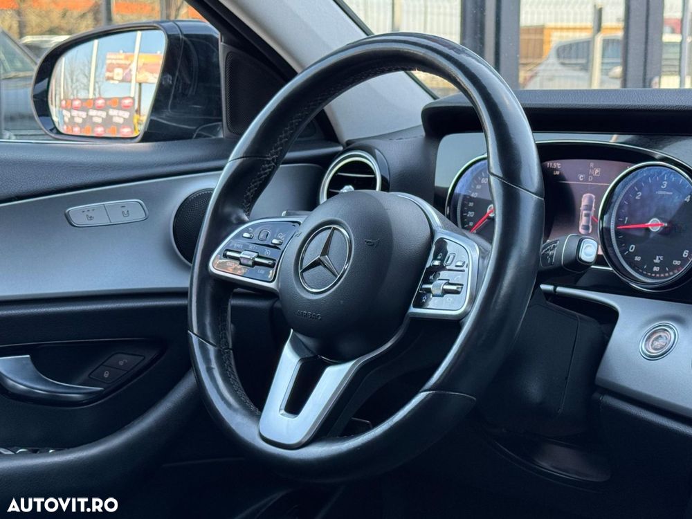 Mercedes-Benz E - 10