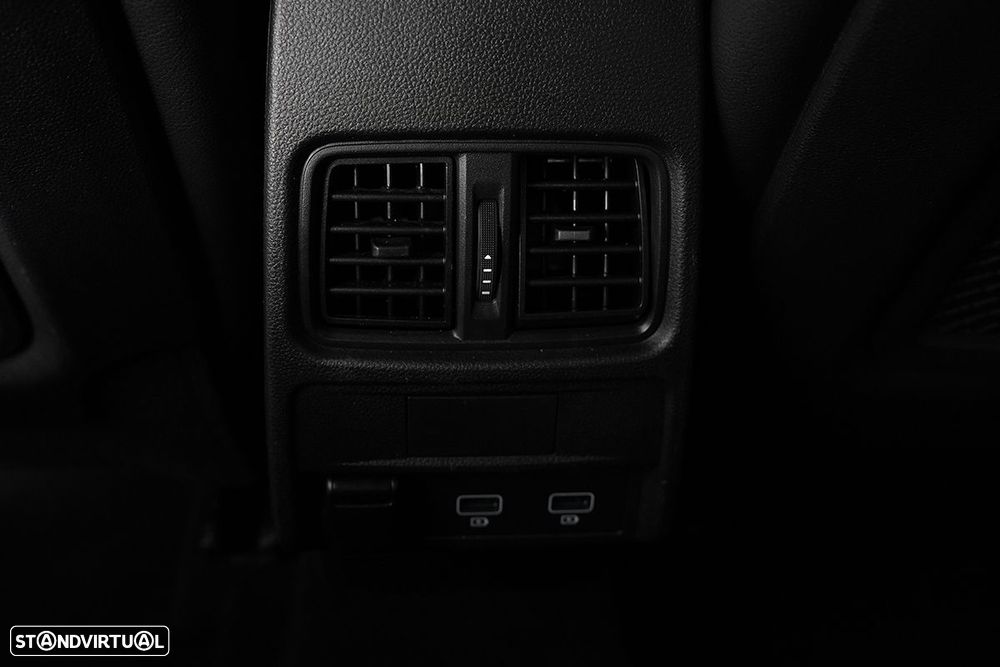 Renault Arkana 1.6 E-Tech R.S.Line - 25