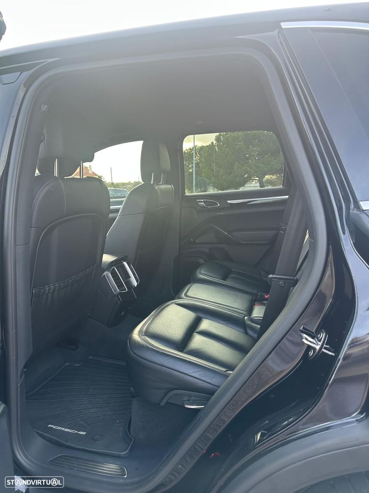 Porsche Cayenne - 6