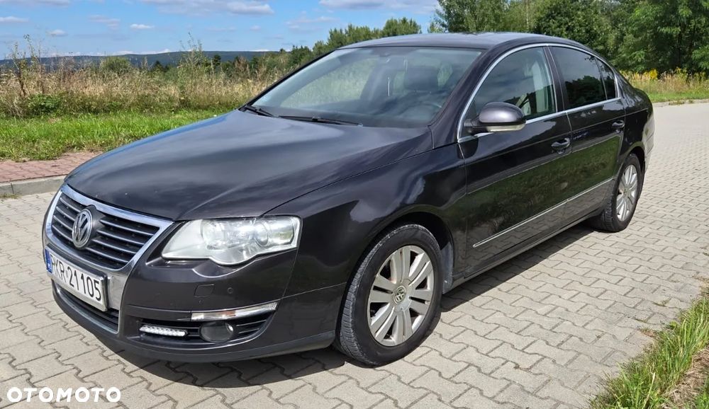 Volkswagen Passat 2.0 FSI Comfortline - 2