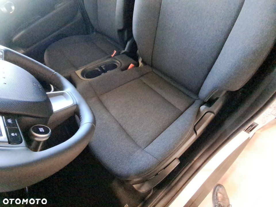 Hyundai Inster - 10