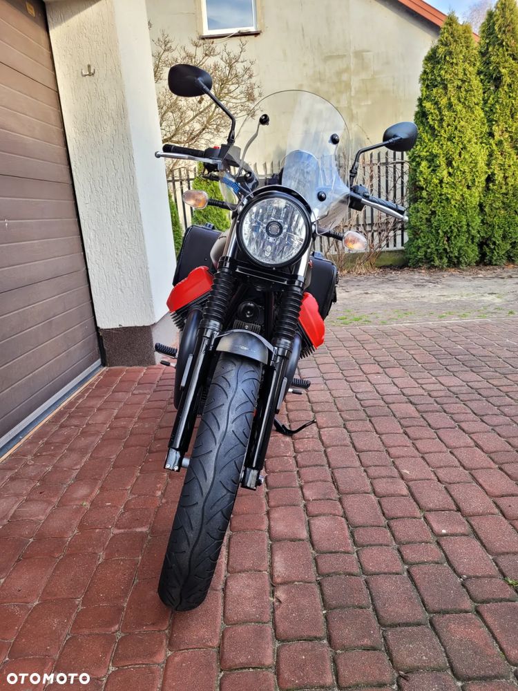 Moto Guzzi V7 - 18