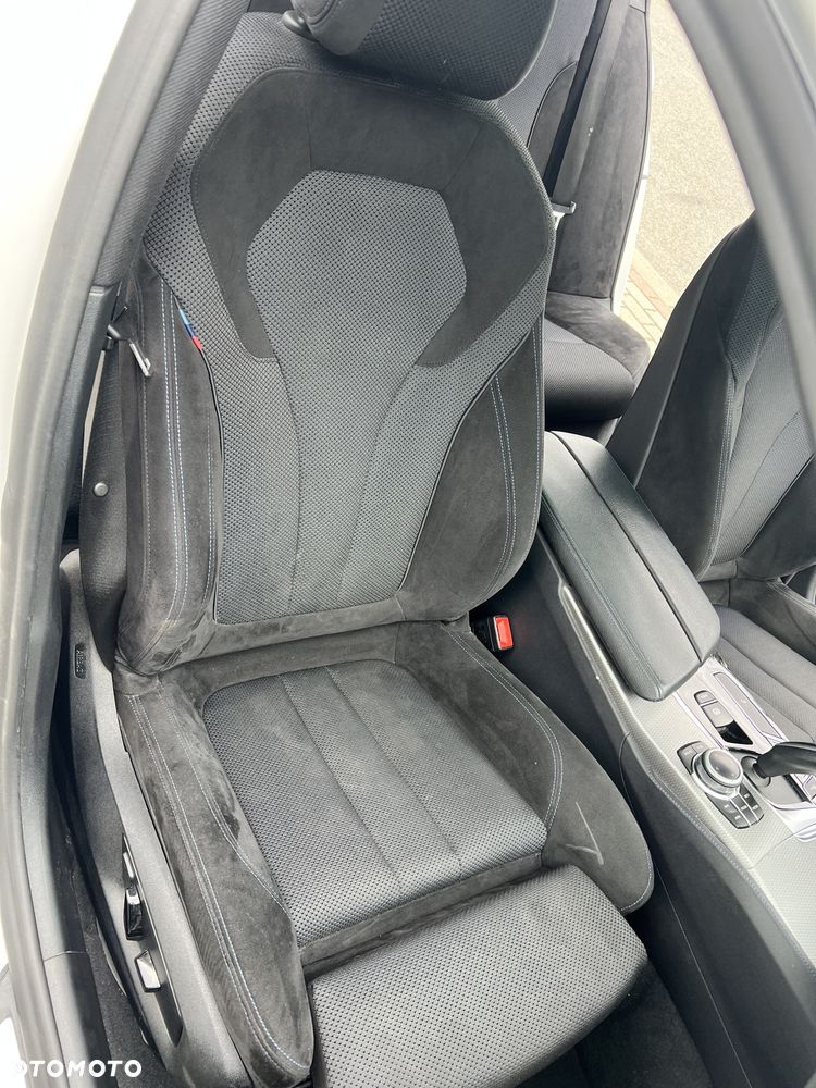 BMW Seria 5 520d M Sport - 15
