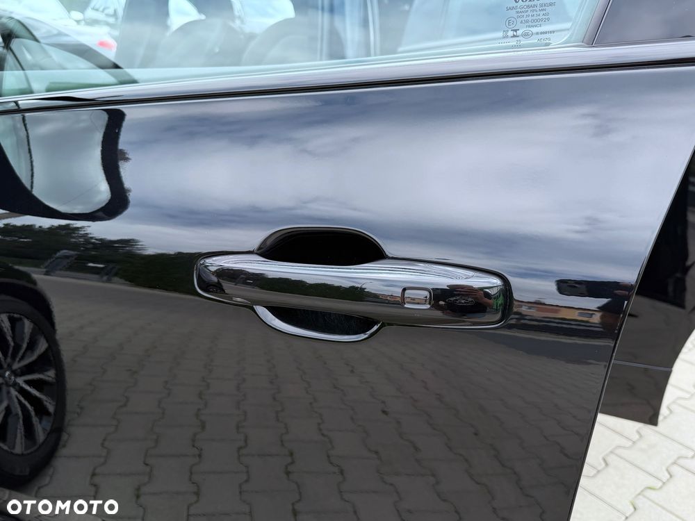 Volvo XC 60 B4 D AWD Plus Dark - 18
