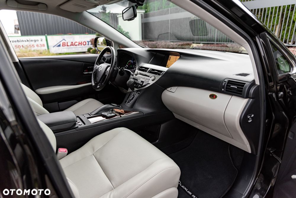 Lexus RX 450h (hybrid) - 23