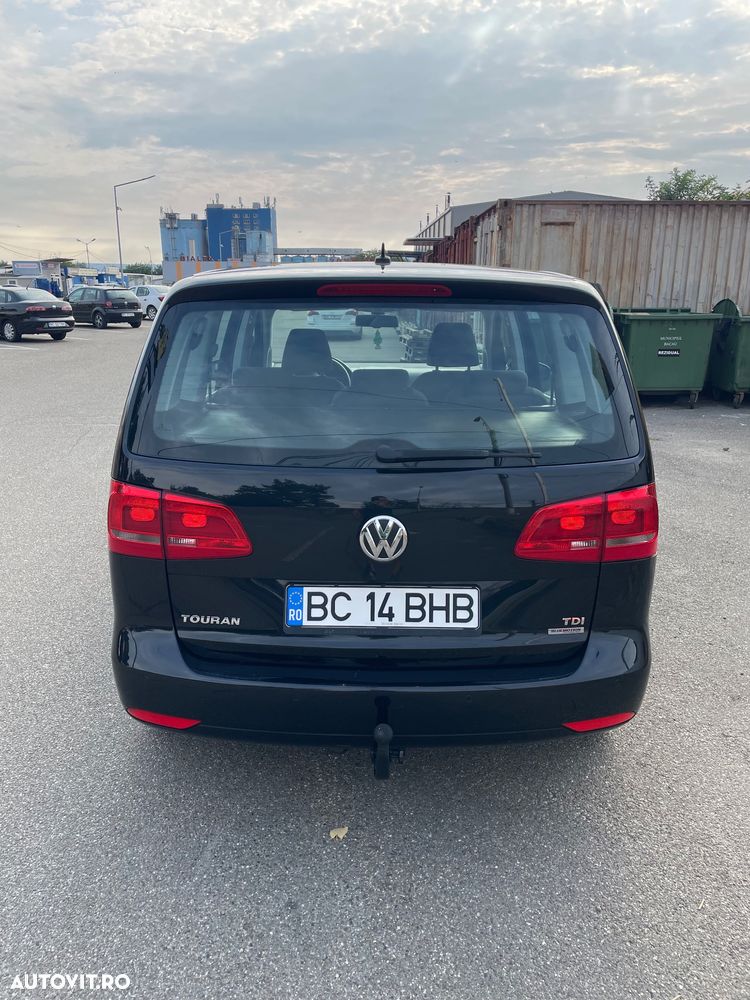 Volkswagen Touran - 6