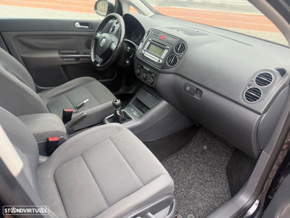 VW Golf Plus 1.9 TDi Trendline AC - 19
