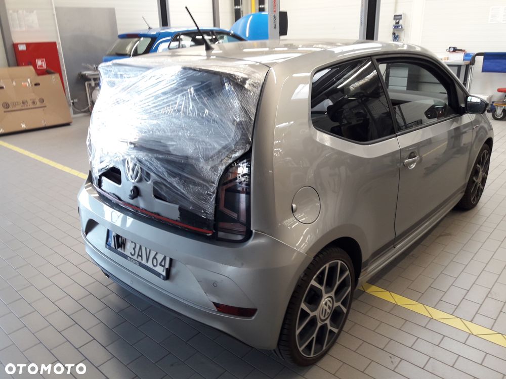 Volkswagen up! 1.0 TSI GTI - 33