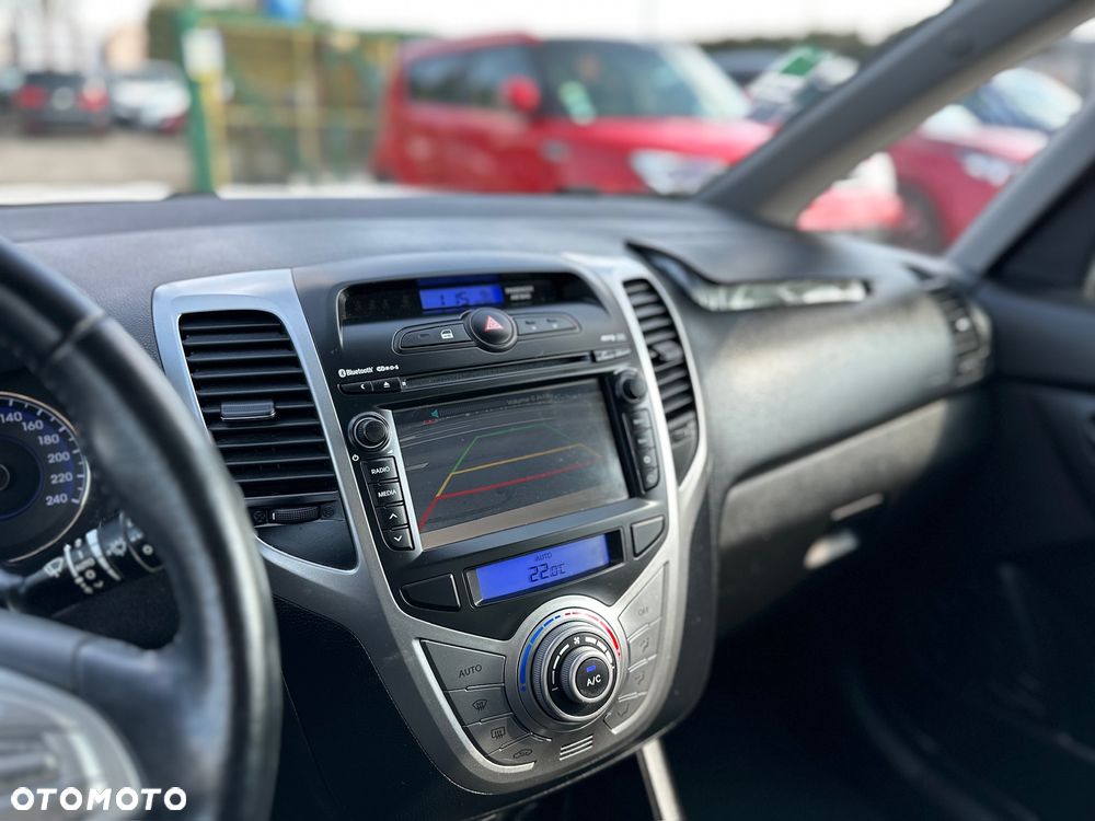 Hyundai ix20 1.4 Premium blue - 11