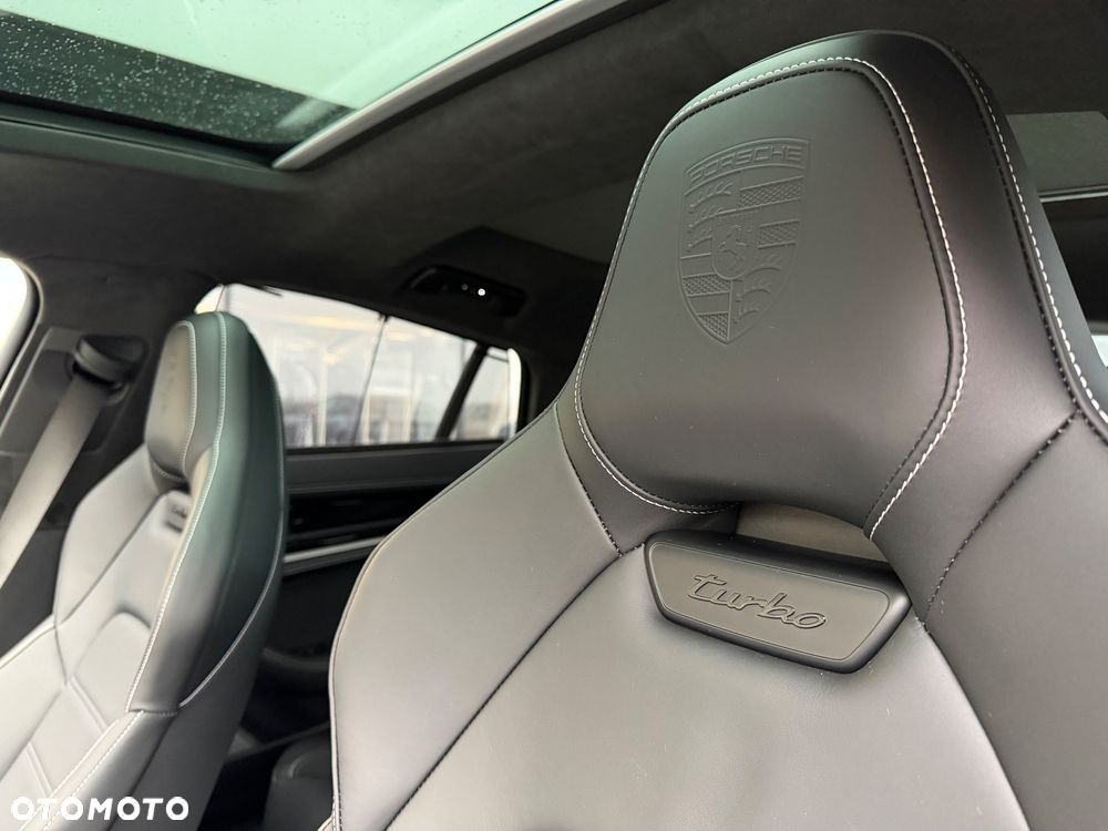Porsche Panamera Turbo E-Hybrid - 30
