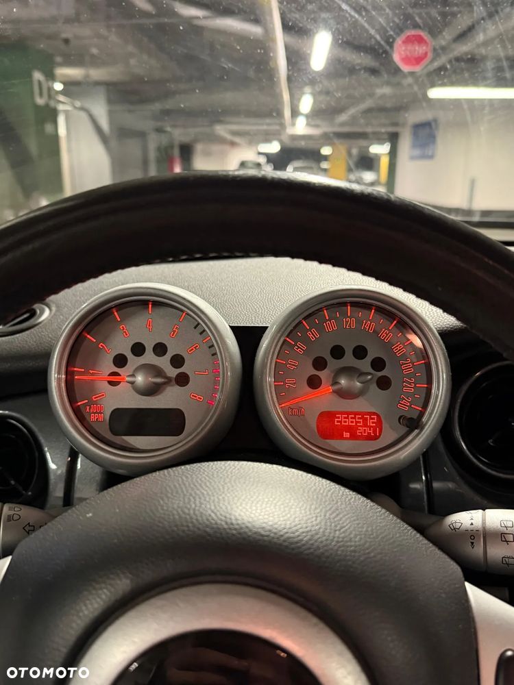 MINI Cooper Standard - 11