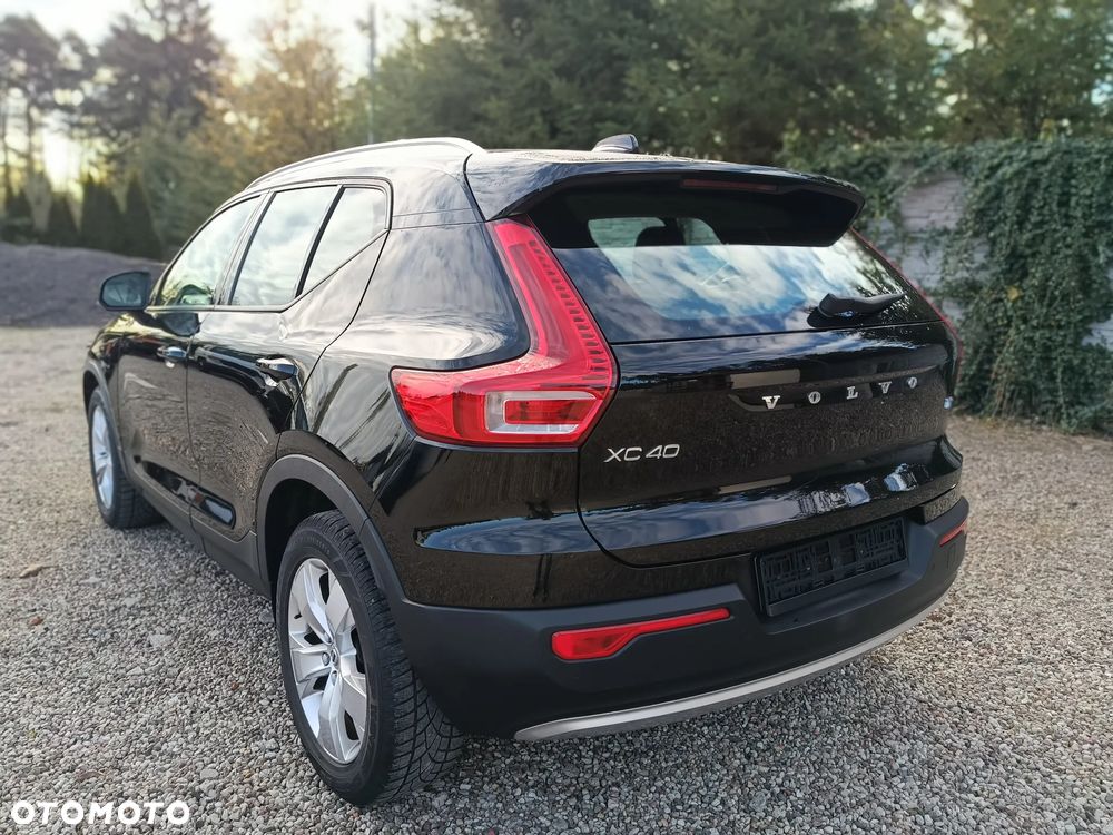 Volvo XC 40 T2 Momentum Core - 9