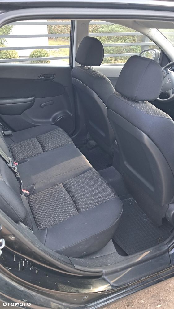 Hyundai i30 1.6 CRDi Classic + - 7