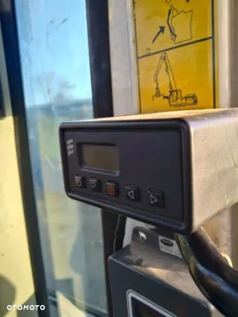 Liebherr R 924 Compoact - 10
