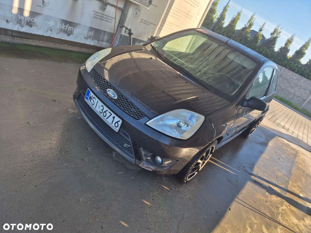 Ford Fiesta 2.0 ST - 4