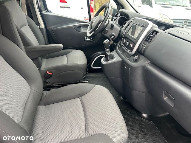 Renault Trafic Grand 2.0 dCi EDC - 15