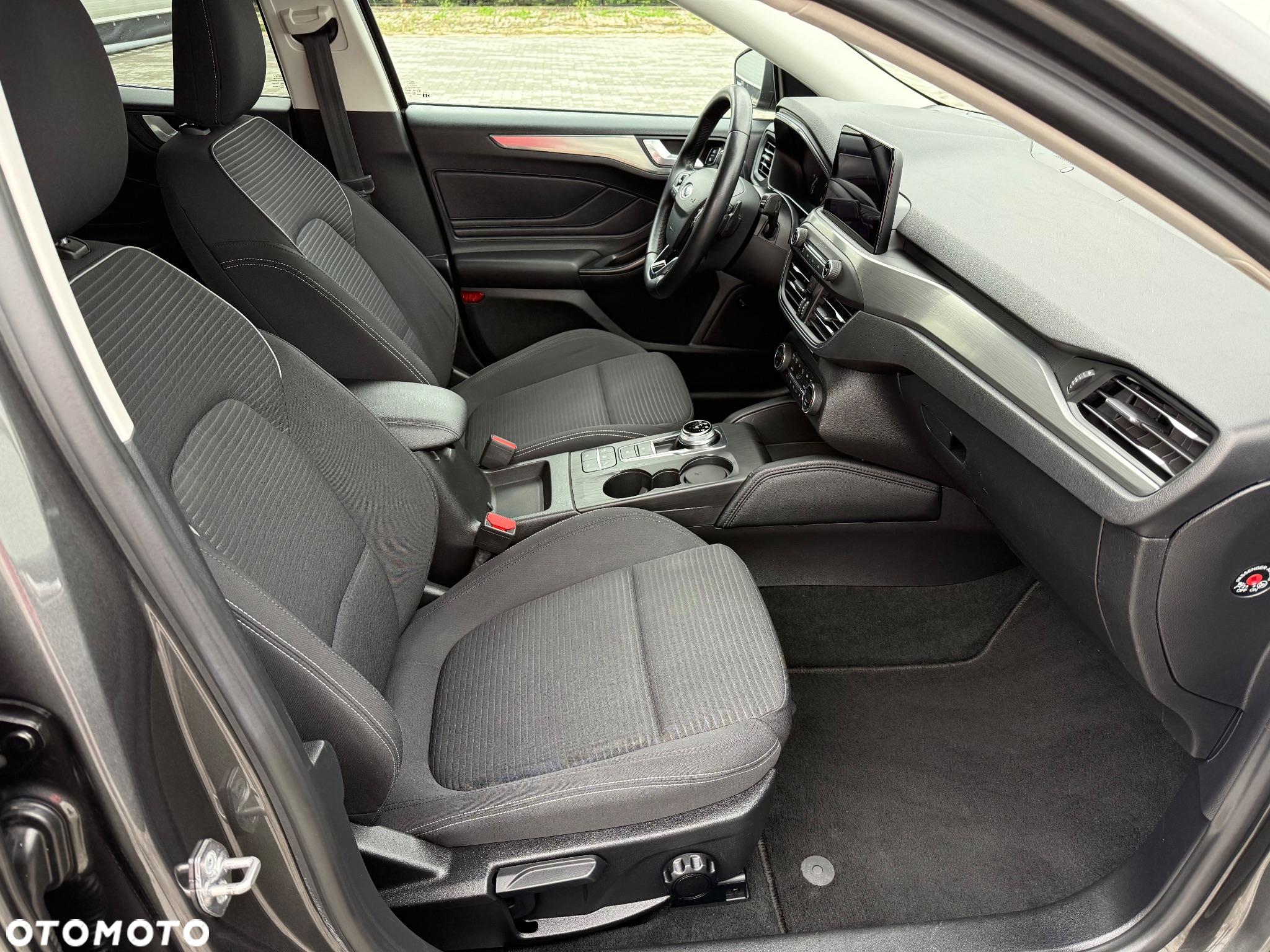 Ford Focus 1.5 EcoBlue Start-Stopp-System TITANIUM X - 19