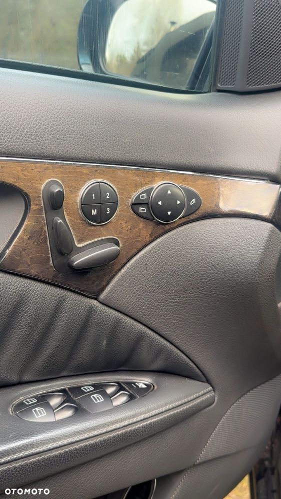 Mercedes-Benz Klasa E 500 T Avantgarde - 9