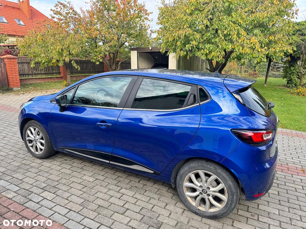 Renault Clio - 6