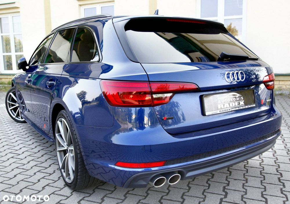 Audi A4 - 32