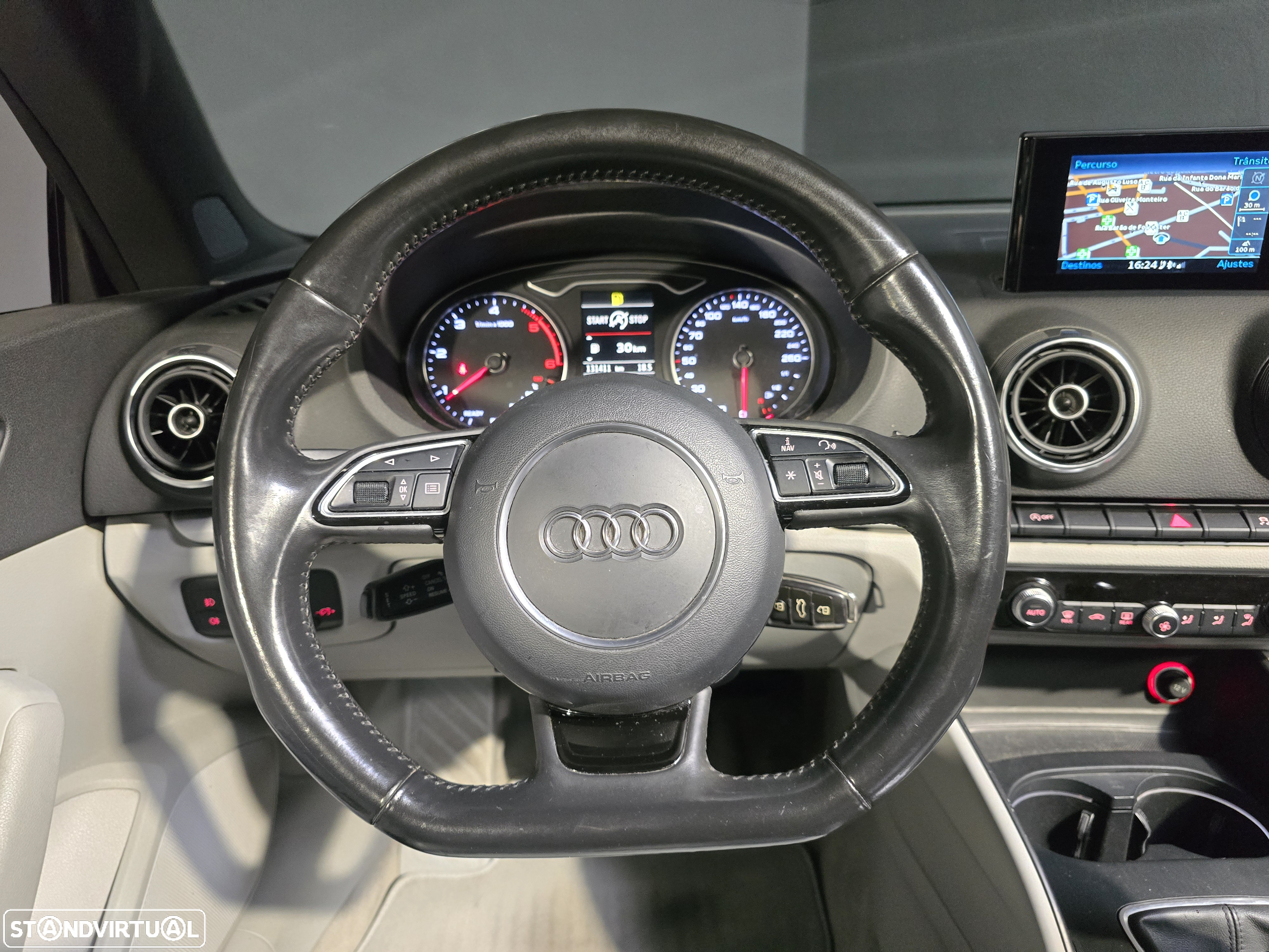 Audi A3 Cabrio 2.0 TDi S-line - 29