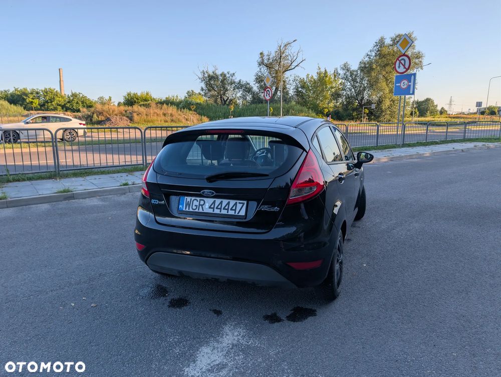 Ford Fiesta 1.6 TDCi Titanium - 14