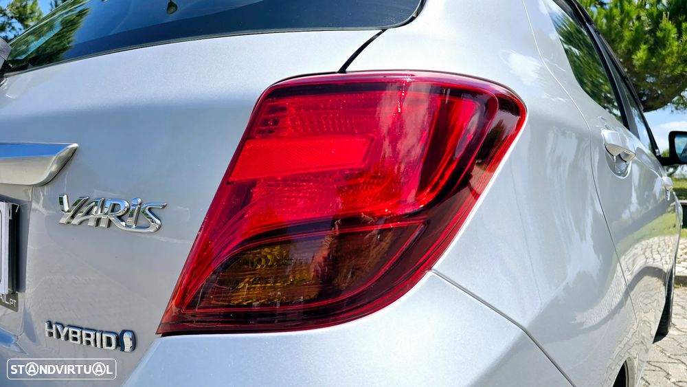Toyota Yaris 1.5 HSD Comfort +P.Style+P.Techno - 18