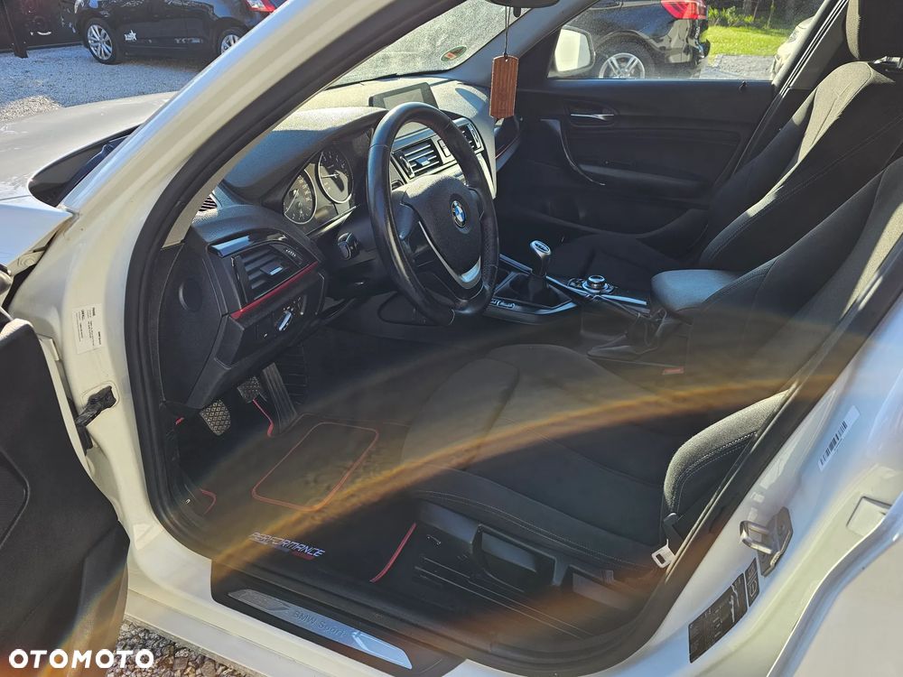 BMW Seria 1 114i Sport Line - 12