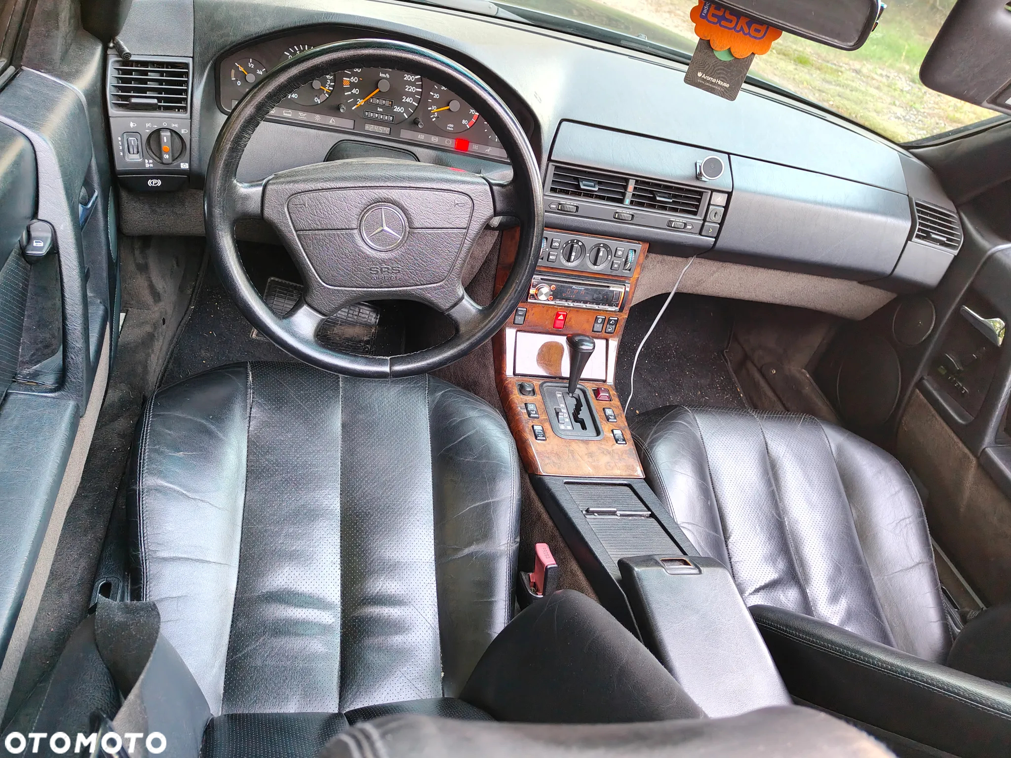 Mercedes-Benz SL - 10