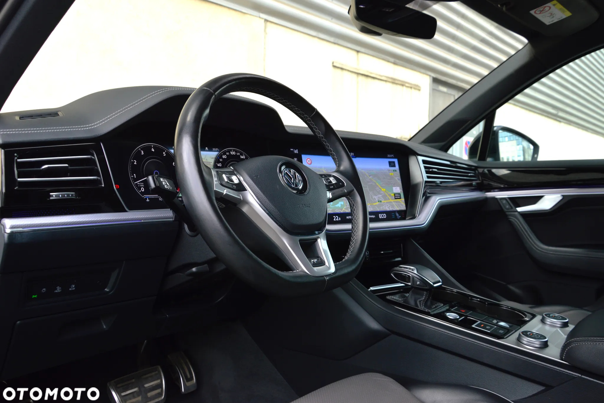 Volkswagen Touareg 3.0 V6 TFSI 4Motion R-Line - 12