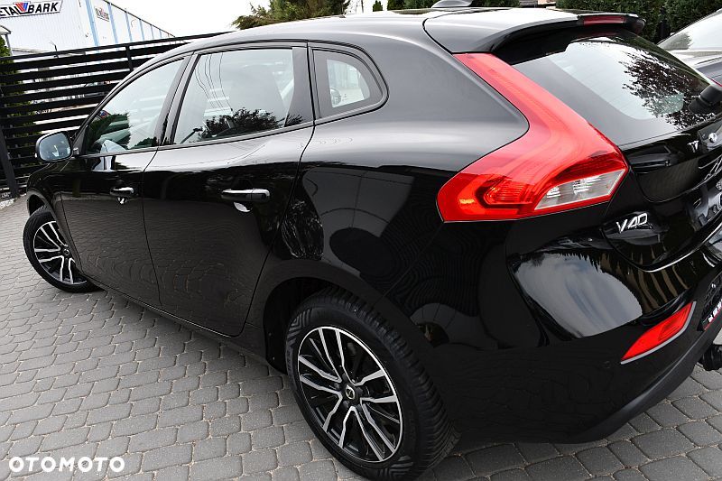Volvo V40 T2 Momentum - 32