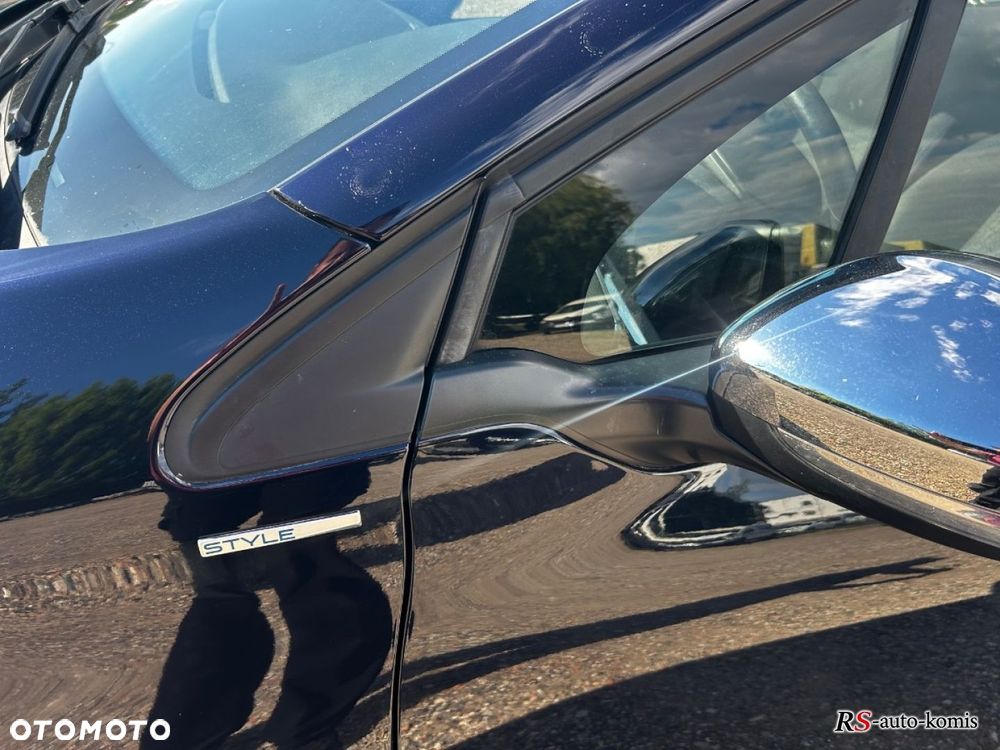 Peugeot 208 - 16