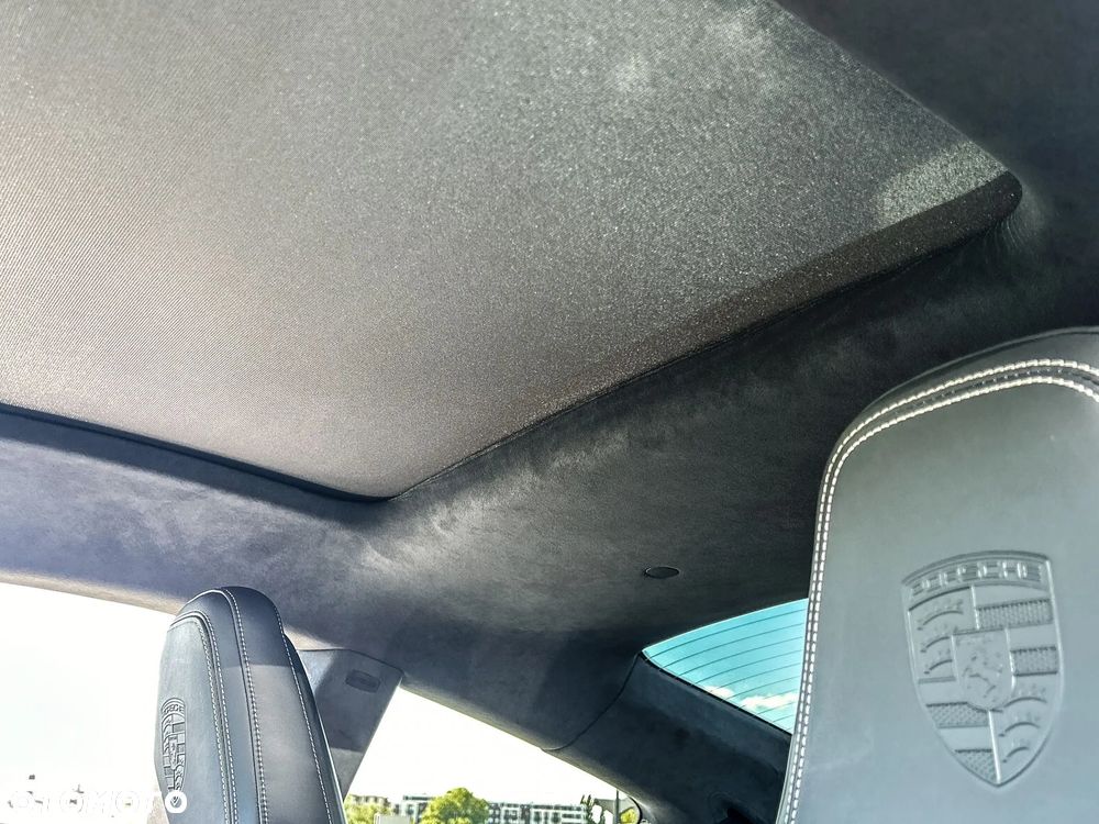 Porsche 911 Carrera S - 26