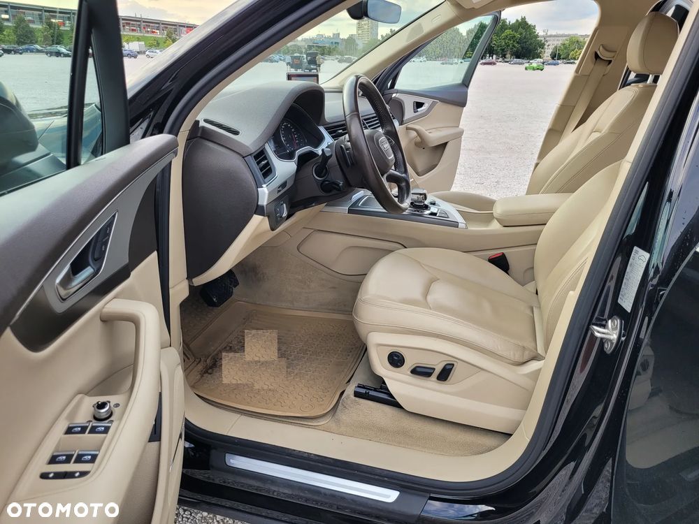 Audi Q7 - 8